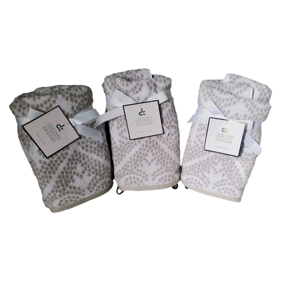 Deborah Connolly Designs Set of 6 Hand Towels Gray and White Diamond Pattern NWT - Picture 1 of 1